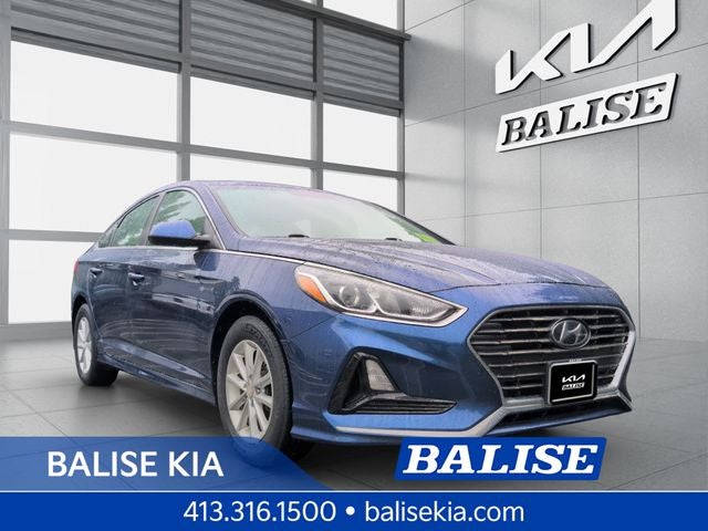 2019 Hyundai Sonata SE in Lakeside Blue — front three-quarter view